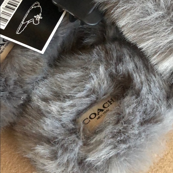 Coach Zoe Slipper Grey Fur NWT - Picture 4 of 5